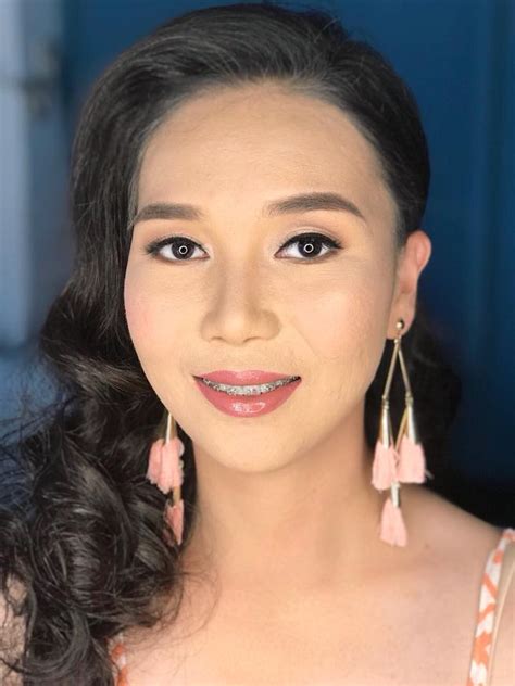 Makeup by Jhe .